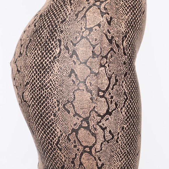 BRAND NEW! TAGS ON BEAUTIFUL SET - Picture 7 of 8